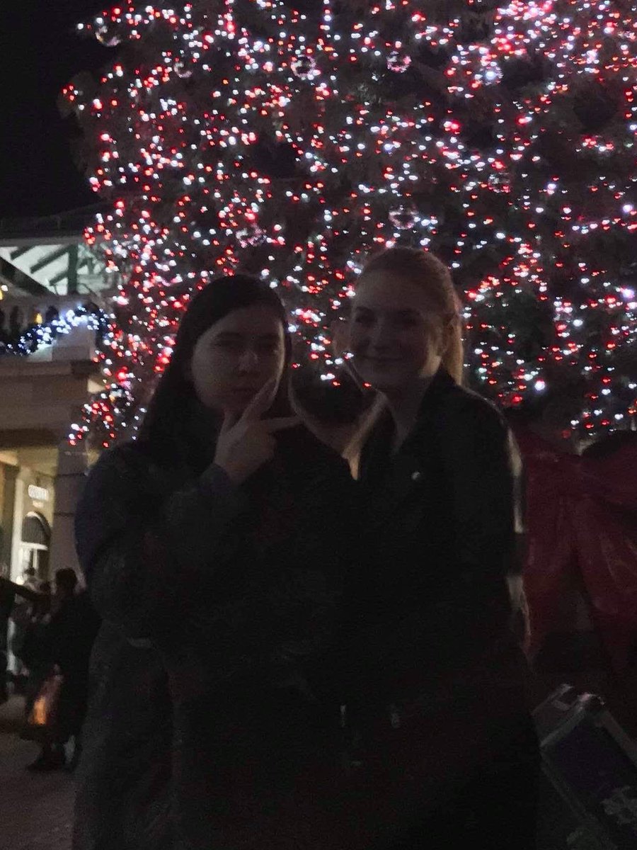 thisistorment's tweet image. I only had eyes for her...she only had eyes for the camera :,((( 💚