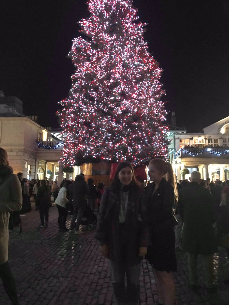 thisistorment's tweet image. I only had eyes for her...she only had eyes for the camera :,((( 💚