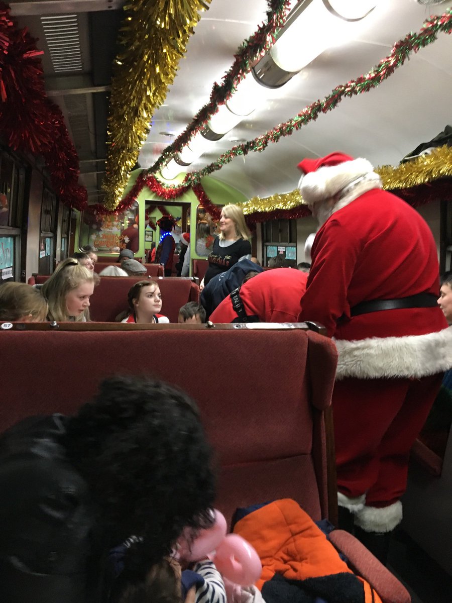 dremmag's tweet image. Last surprise of the weekend! @eastlancsrly community special service #festive #needarest