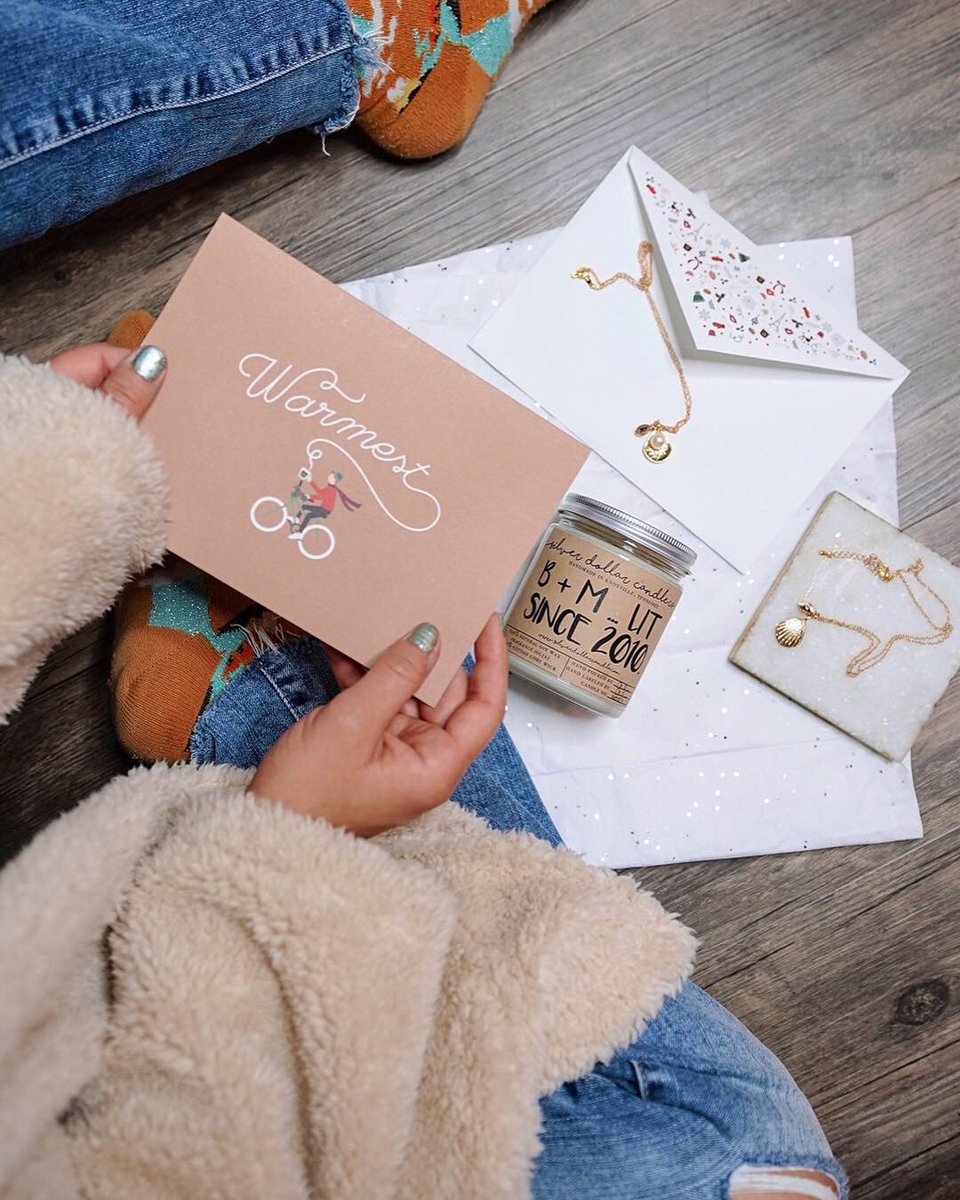 Gifting #customized #seashell #necklaces for my mom &amp; sis <a href="/amazonhandmade/">Amazon Handmade</a> ad #AmazonHandmade has cute &amp; unique pieces I love! Ooh &amp; they’re prime 2day shipping-gifting saver! Now to Dec.31st Amazon will have certain items at 20% off for prime members goic.io/Ea2XL6 #ic