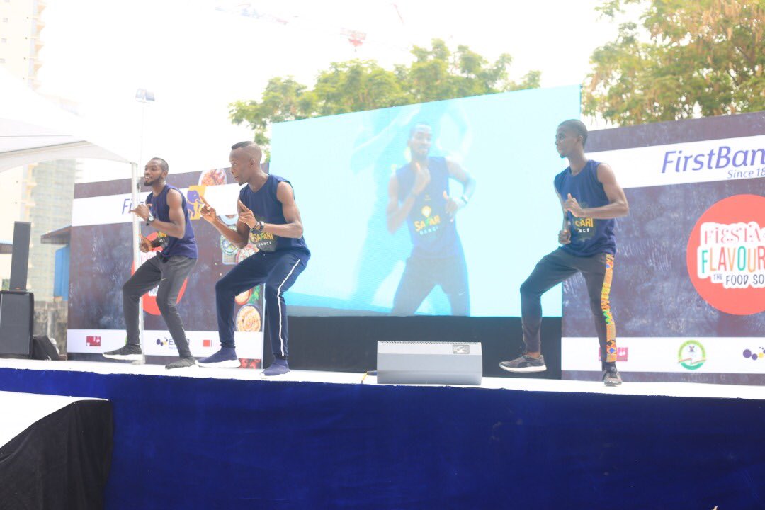 Msmenalicious's tweet photo. Guess the song they are dancing to.. If you are not at the Fiesta of Flavours with your friends and family, you are missing.. #FirstBankXFiestaofFlavours #FoodIsFirst #FoodIsAdventure #Stormtheyard https://t.co/lrl3jgiedT