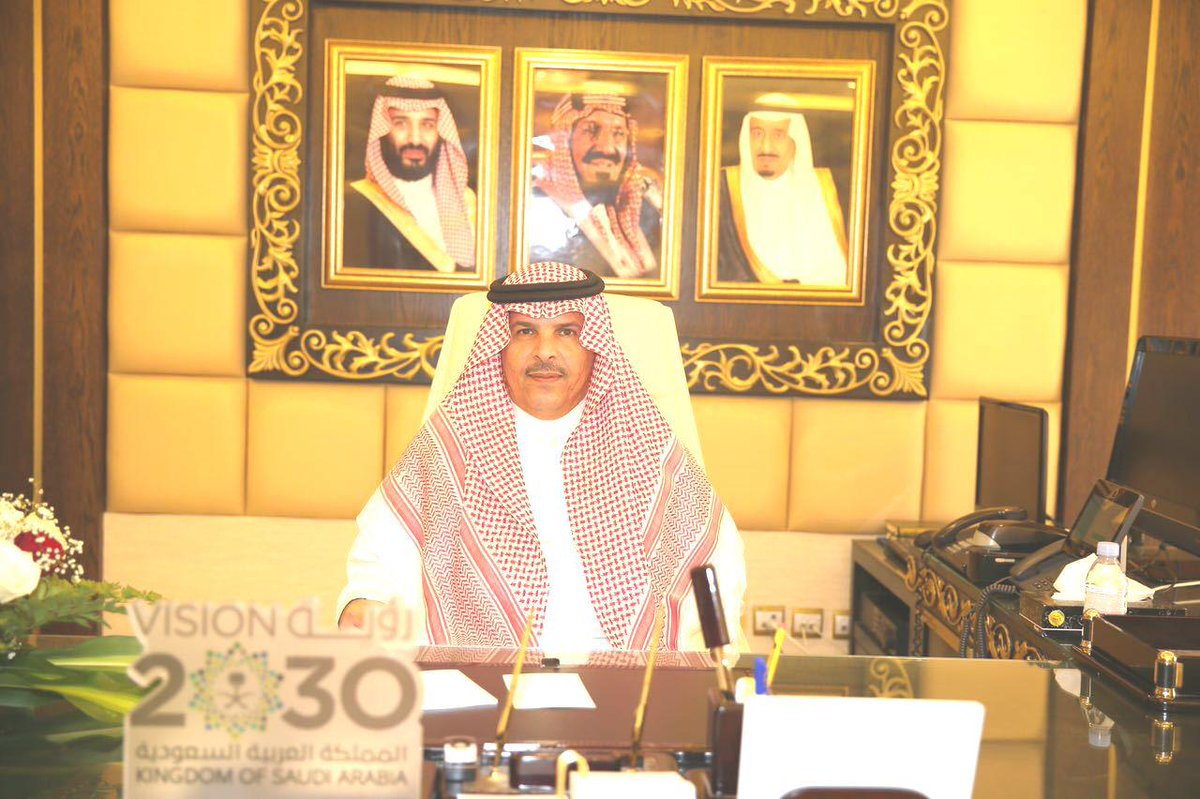 #لك_يا_سلمان
المدير العام للتعليم بمنطقة الرياض الأستاذ حمد بن ناصر الوهيبي يرفع باسمه واسم منسوبي ومنسوبات الإدارة العامة للتعليم بمنطقة الرياض التهنئة لمقام خادم الحرمين الشريفين الملك سلمان بن عبدالعزيز آل سعود، بمناسبة البيعة الرابعة على توليه الحكم.