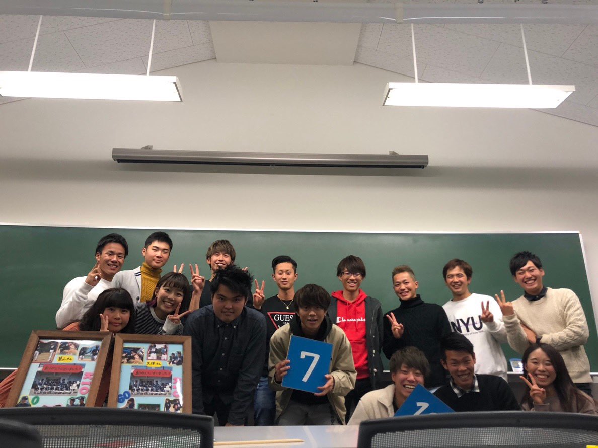 引退しました。
今年1年間応援ありがとうございました。
こんな2人についてきてくれた先輩、後輩たちありがとうございました。
これからも野球部をよろしくお願いします。
14期？？ ささき こーげ
#とりあえず #みんな #RT
#おつかれコメント待ってま