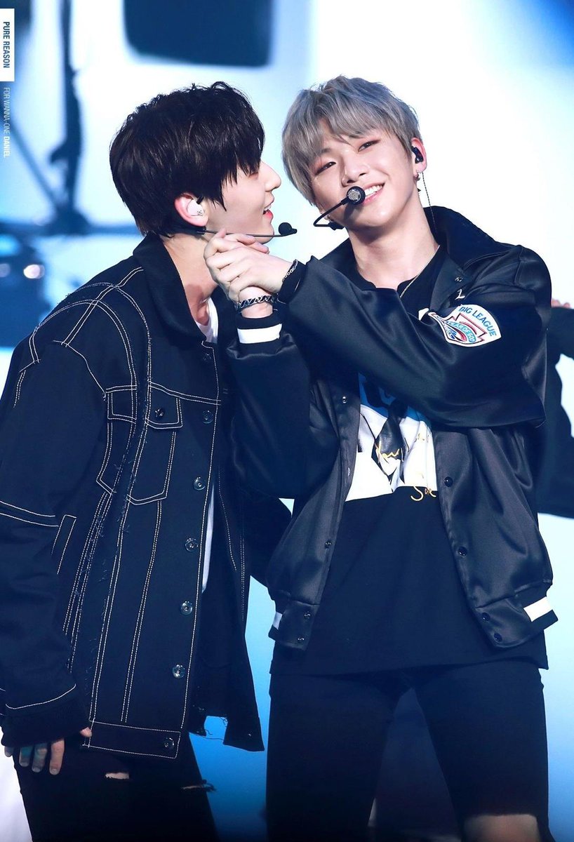 MrHwang_Fox's tweet photo. To our dorky king Daniel,
HAPPY BIRYHDAYY🎉🎊🎊🎉
Thankyou for staying humble and hardworking all along since the start♡
#겨울에태어난_마법같은소년
#HAPPY_DANIEL_DAY 
#황민현 #HwangMinhyun #KangDaniel #강다니엘 https://t.co/wiLIhJ0uZl