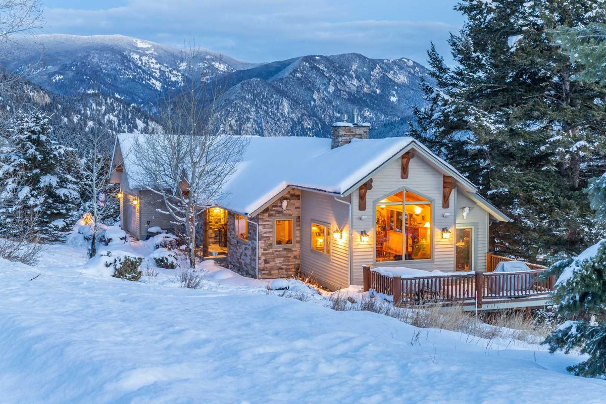 bigskySIR's tweet photo. NEW LISTING: This 3 bedroom 3.5 bath home is tucked into a bench above the Meadow Village in the desirable Sweetgrass Hills subdivision. A classic contemporary/rustic mountain home with a 360 panoramic view of the Meadow and mountains. $1,425,000 I MLS: 328996 #livebigsky https://t.co/dZofqtl8um