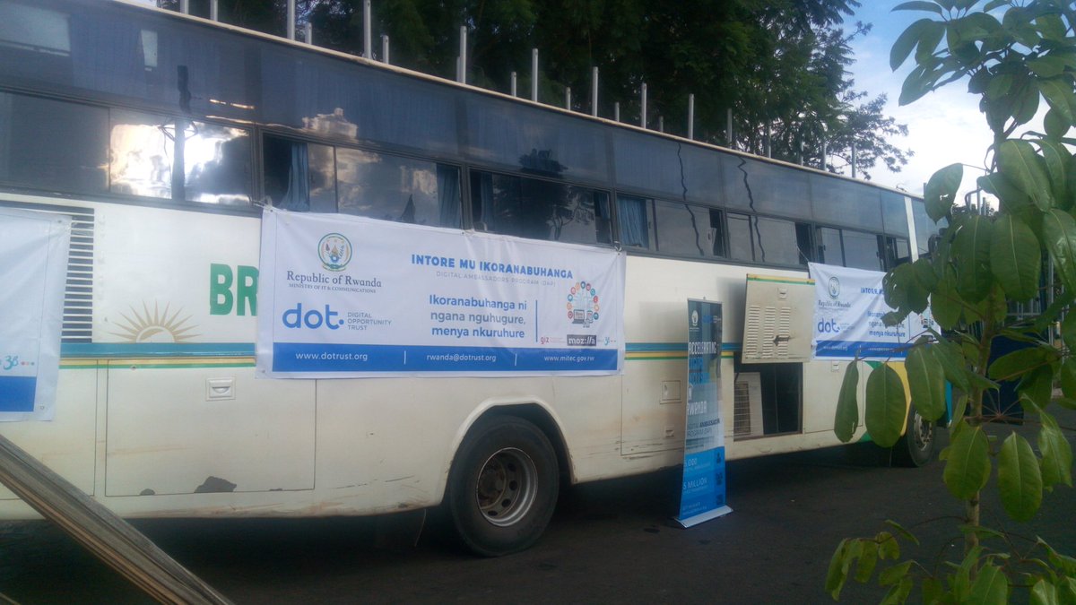 msdodos_jean's tweet image. In #JobNet event,The #DOTYouth call as #Digital Ambassadors support job seekers to meet with different opportunity around in the internet through "online job applications. @Nyarugenge @DOTRwanda @ @MinYouthRwanda