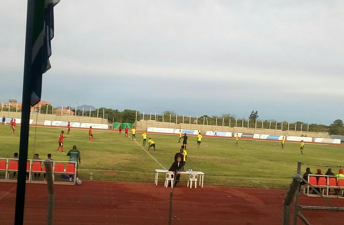 COSAFAMEDIA's tweet photo. South Africa🇿🇦 1-0 🇦🇴Angola Latest 49' #SAANG
⚽Boitumelo Radiopane 

#AUSCREGION5 #COSAFA #Football #Botswana #U17MEN https://t.co/1DzzqS0sqD