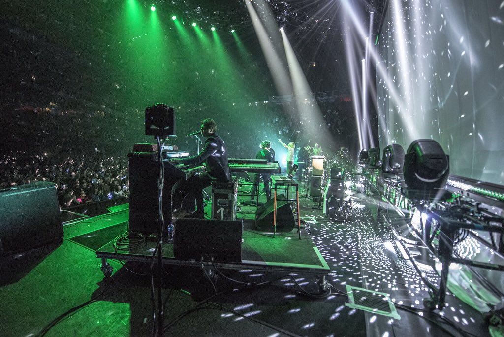CWellingsUK's tweet photo. Wonderful! @thecharlatans @Tim_Burgess @ManchesterArena https://t.co/KwPhWJMt20