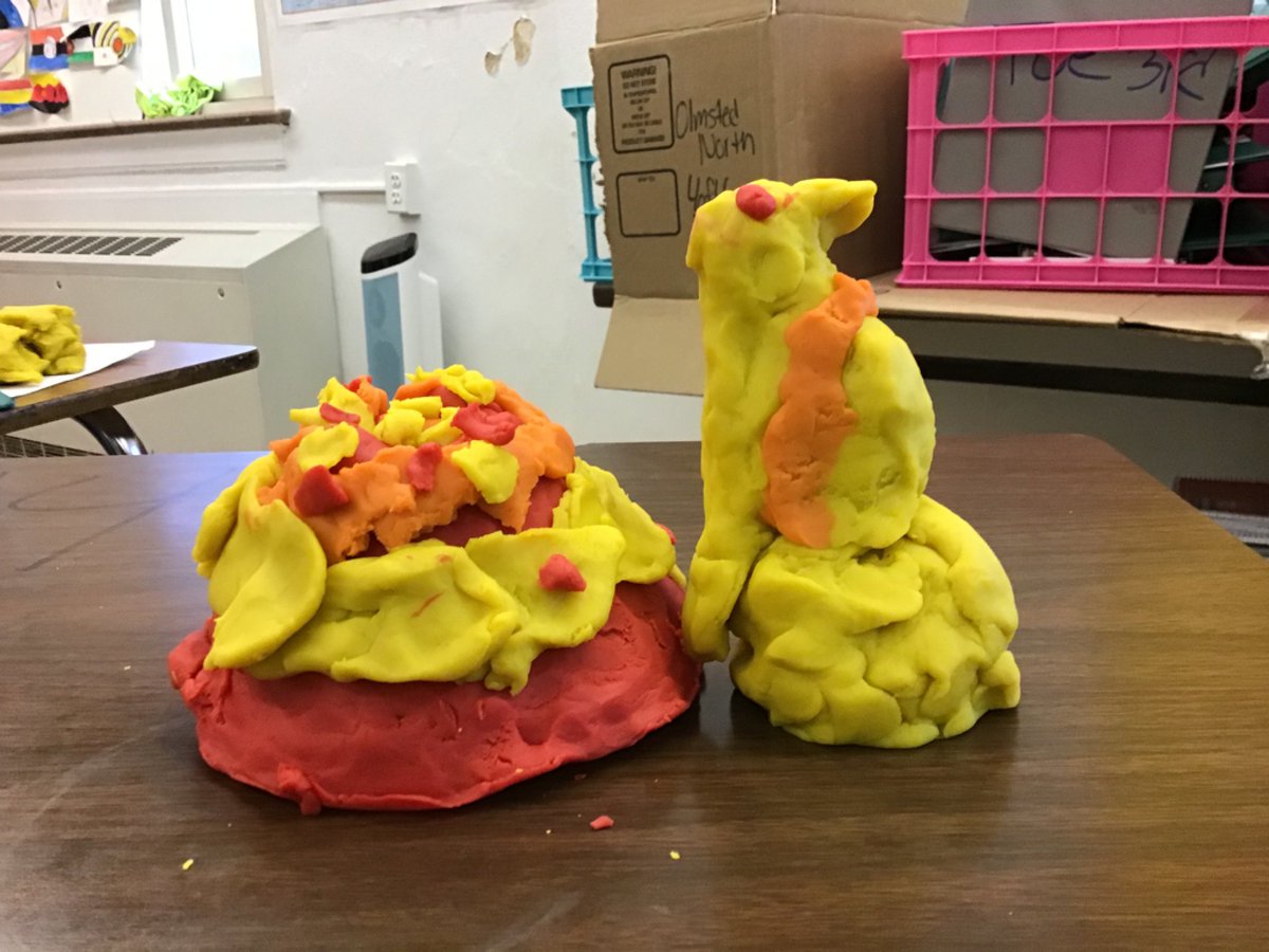 Laceycorn1's tweet photo. I absolutely LOVE these playdoh creations the students made last Friday to represent the physical and natural geography of their assigned National Park. Miners, volcanos, bison, alligators....oh my! #handsonlearning @OlmstedNorth https://t.co/Pfyp48tIPO