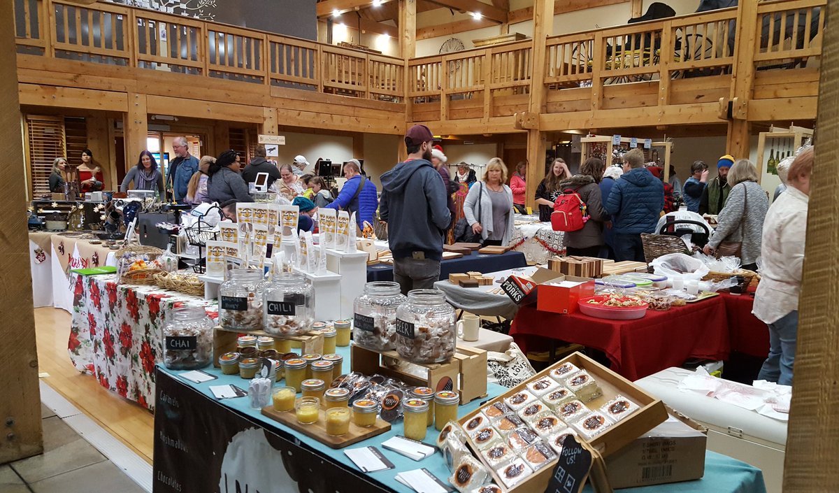 IndulgeEats's tweet photo. Oh hey #WheelerFarm, long time no see. We're here for the #HolidayMarket from 9-3pm w/all your fave treats, plus so much locally made goodness. And did we mention that #Santa's here too?

#buylocal #eatlocal #bakery #candy #treats #tistheseason #letitsnow #SLC #Utah #IndulgeEats https://t.co/lZVDn7Thvw