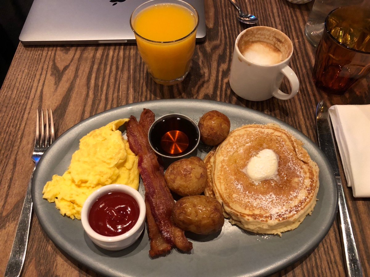 Een All American breakfast voor mij vandaag 😋 (at <a href="/HotelZeppelin/">Hotel Zeppelin</a> in San Francisco, CA) swarmapp.com/c/jhTednG9TIp