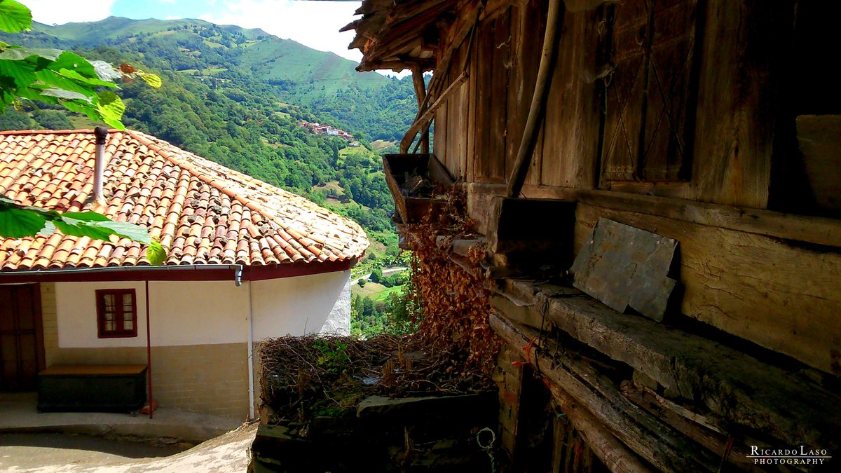 Ricardo_Laso's tweet photo. LLAMERES ALLER #ASTURIAS
#Llameres es una Localidad del Concejo de #Aller y Perteneciente a la #Parroquia de #Piñeres Está situada a 420 metros de altitud
Te gustan las #fotos, invito a #comentar, #compartir y a #visitar...
Sigue mi #blog de Asturias en https://t.co/fFOL3K3rhO https://t.co/QYB8WZgh3P