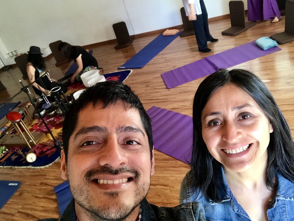 victorhugolara's tweet photo. Acompañando a la maestra Carmen Parraguez en el cierre de su formación de #CoachingCorporal en el Modelo #MARES 2018 💆🏻♂️🕺🏻 https://t.co/jYlI7FiYYv