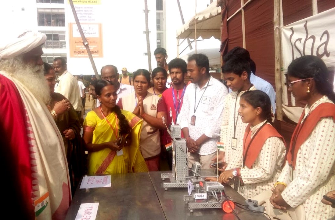 atulpant's tweet photo. Really a pleasant surprise when earlier today none other than @SadhguruJV himself saw and complimented the students from Isha Vidhya school in Erode for their robotics initiative, based on workshops conducted earlier this week by @TimelessSkills at their school. https://t.co/y1GYcJYinh