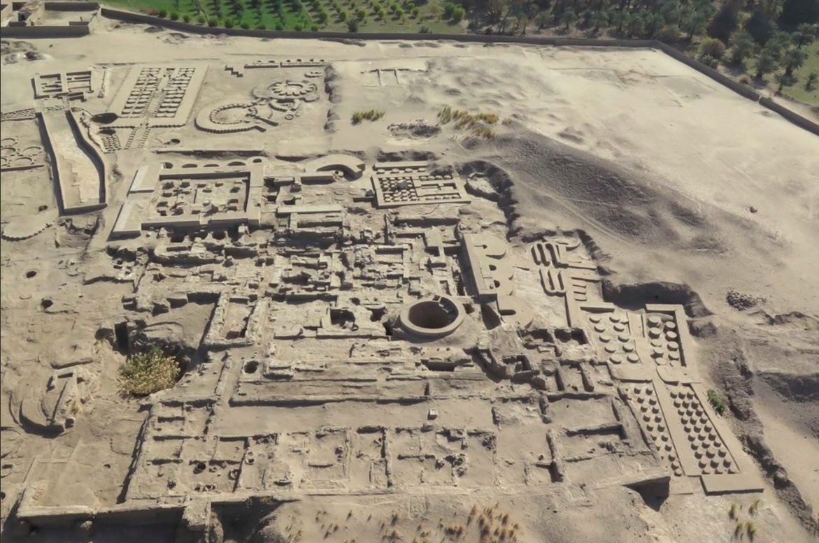 kerma 3,000BC was the capital of the kerma culture<later kingdom> that initially begun as three separate neolithic cultures, later united by 2500BC <until 1500BC> within extensive constructions including the (now ruined) deffufas, a palace and the walled city itself #historyxt