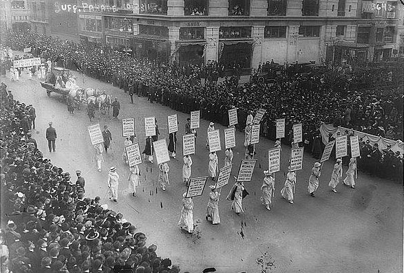 EHUAngryBirds's tweet photo. #SuffragetteSunday is dedicated to all the women who fought for our right to vote, and the women who carry on the fight for equality 100 years later! #WomensMarch #MeToo #TimesUp 💪🏻💜 https://t.co/uH9OU0Q6SR
