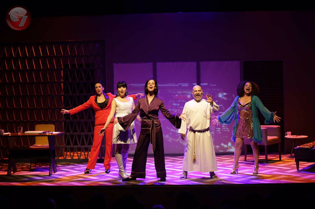 Hoy termina un ciclo importansísimo en mi camino. <a href="/consigueme1vida/">Consígueme Una Vida</a> es definitivamente, una de las obras más importantes en mi carrera. Me enseño que soy capaz de hacer cosas que ni imaginaba. Me empujó, me retó, me sorprendió, me creció como artista y como mujer, me cambió. ❤️🎭