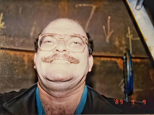 thebughugger's tweet photo. Selfie Sunday ft. my dad 11 days before I was born. #selfiesunday #triplechin #workingfather #dirtyjobs #beforeselfies https://t.co/RTHFc6UTSr https://t.co/4dAsm4ruaR