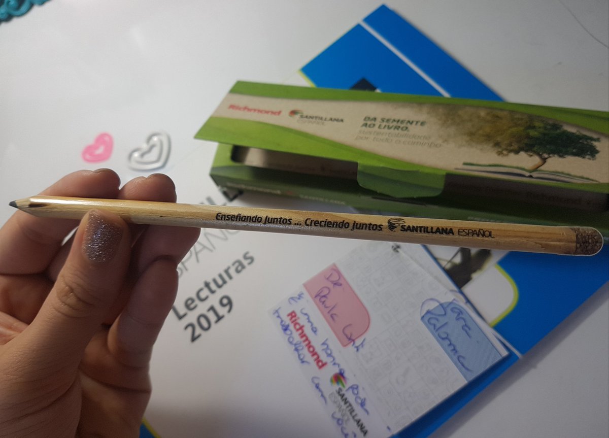 chicosymaestra's tweet image. Regalito de la editora Santillana ✏🌱

📚 #lecturas #PracticaEspañol