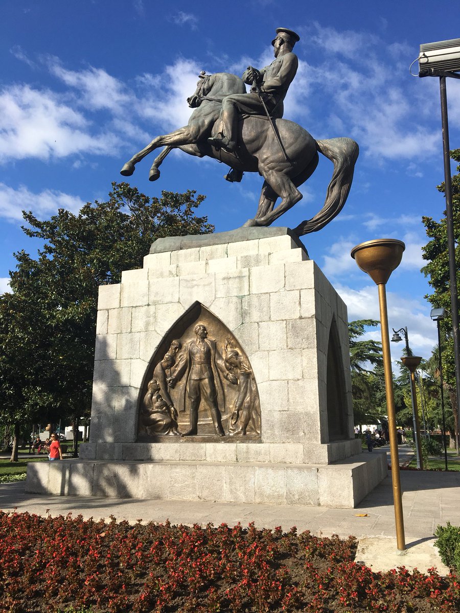 Finally in August, I visited the Black Sea city Samsun where for historical reasons, there is much Atatürk. Samsun is where Atatürk landed (May 19, 1919 which is now annually Atatürk, Youth and Sports Day) & launched the Turkish War of Independence (1919-1923)