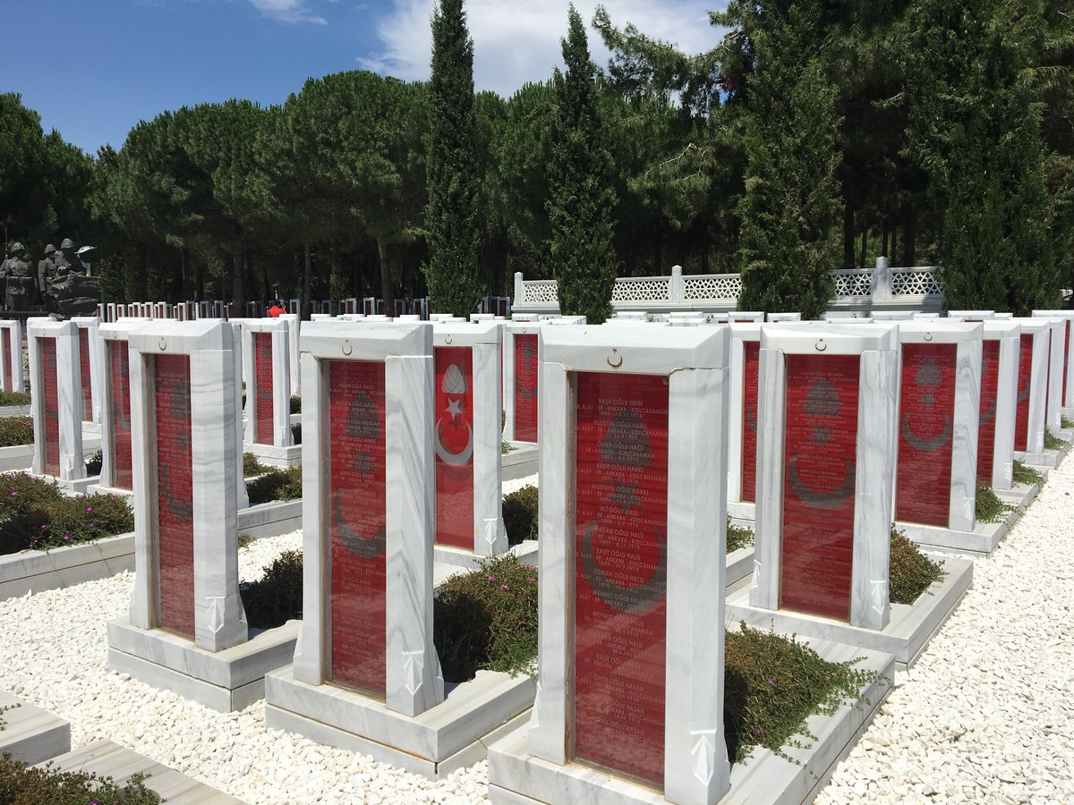 We had a guide take us around the peninsula where we had the chance to see the Canakkale Martyrs’ Monument, whose size can be overwhelming. The 4 pillars are meant to represent the 4 corners of Turkey & how the martyrs came from across the country to fight against Allied powers
