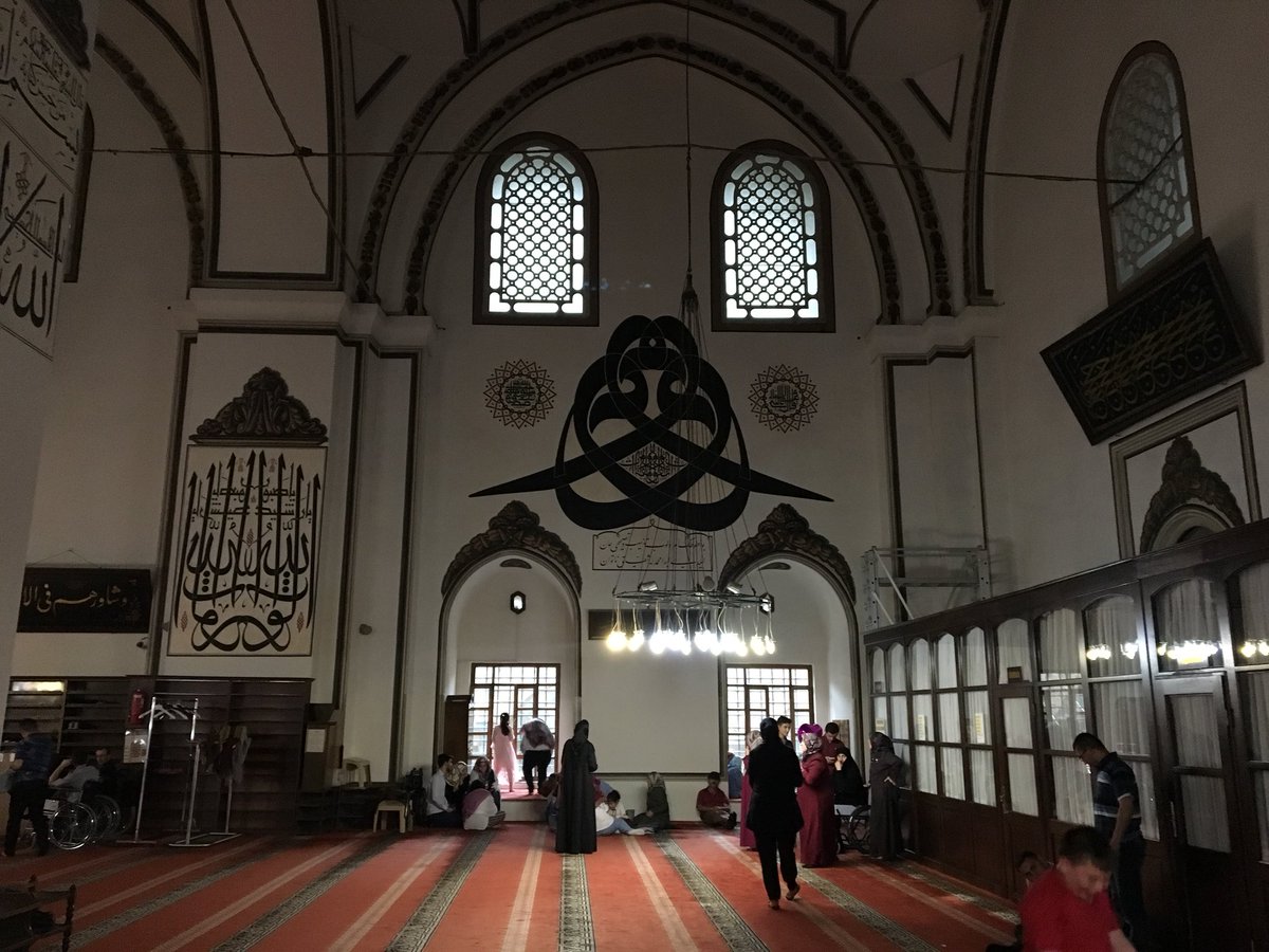 For Eid, I took my mum to Bursa & Canakkale. In Bursa, we visited the Ulu Camii, which dates back to the 14th century & the Green Masjid/tomb which date back to the 15th C. The latter was described by UNESCO as “one of the most significant mosques of the early Ottoman period”.