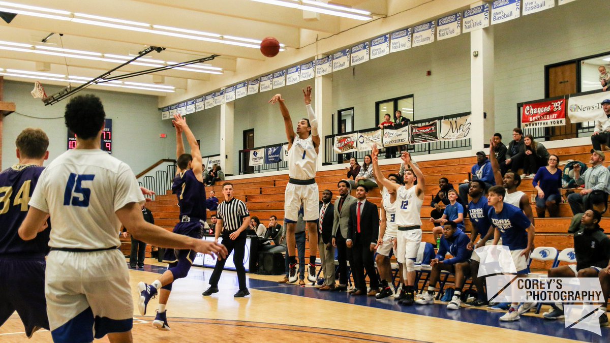 CoreysPhotos18's tweet photo. Money. Game winning 3 pointer by Aaron Munday-Rashid to seal the deal. Another great win! @YCPanthersMBB #ychoops #ycbasketball #ycpanthers #yorkcollege @ycathletics @YorkCollegeNeb #canon https://t.co/SV3VAFBOH7