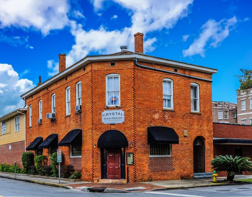 SavannahShakes's tweet photo. Crystal Beer Parlor, a Savannah institution dating back to Prohibition, full of good eats and fascinating history covering the walls. So for this #savannahsunday, treat yourself to a burger or their legendary peach cobbler. #crystalbeerparlor #85years #cobbleyourbellyfull https://t.co/UiHhgsGnu6