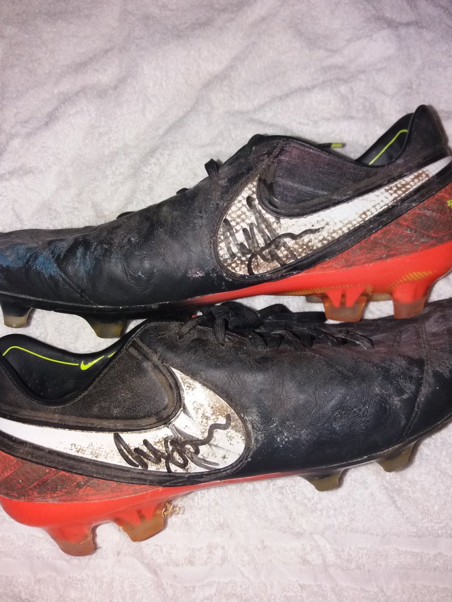 just4reece's tweet photo. How wonderful!! @juliefallon1 has kindly donated her prize of @ryansuttonn signed boots (which he took of his feet, after winning Saints, pitchside) Please DM your bid or message 'Just For Reece' on Facebook. Auction closes sunday 16th at 20.30pm x https://t.co/9ei0t3rJVI