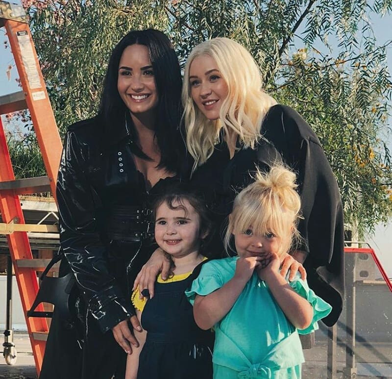 chaeIore's tweet photo. I hope that @ddlovato and @xtina win the best duo because it truly was and they both deserve it! Come on @RecordingAcad award these two amazing girls with what they have earned!❤ #Fallinlinegrammy #DemiLovato #ChristinaAguilera #youdeserveit #youearnedit https://t.co/prud3mEJBZ