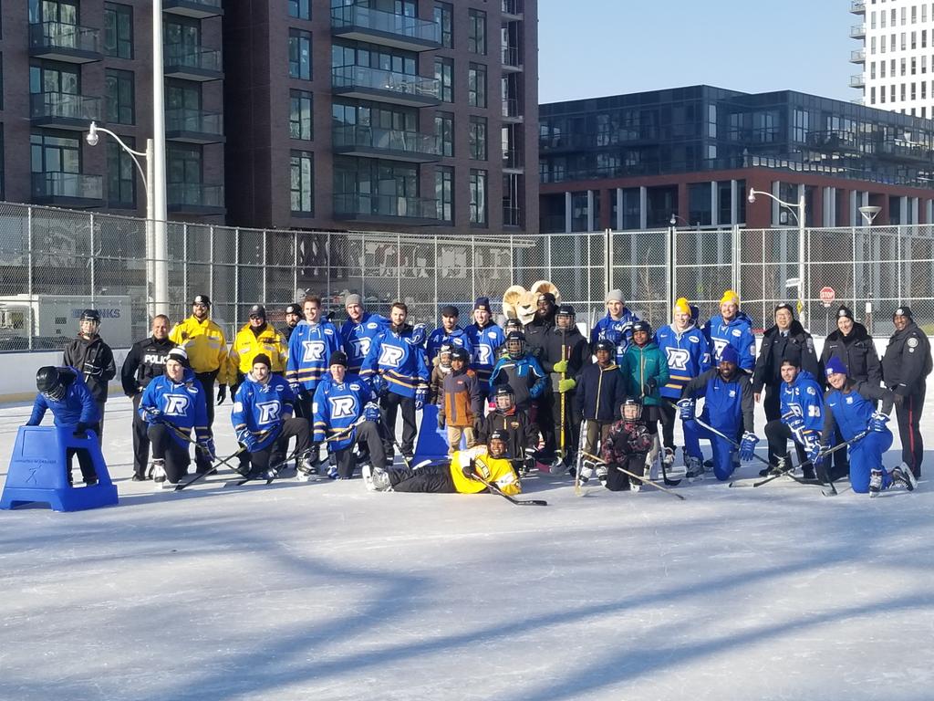 You could say that our partnership with @TorontoPolice and @TPS51Div were a success with our Kids Hockey Day in #RegentPark

See you at @MattamyAC in the new year!

#weRrams