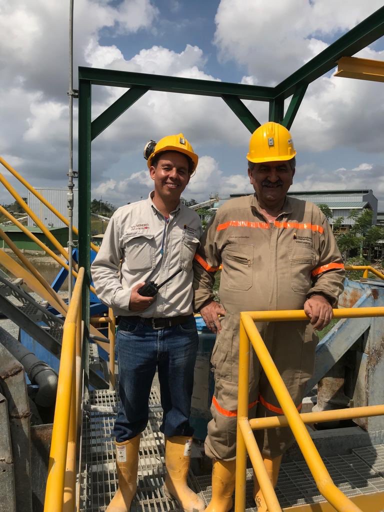 CRDFORM_SENACNM's tweet photo. #AEstaHora visitamos en compañía de nuestro líder @SENNOVACFMASENA Dr. Juan Jose Castillo, la planta de beneficio del Proyecto Minero La Y para identificar estrategias de manejo ambiental a las colas del proceso minero de la mano del @SenaCfma https://t.co/uwrx6hUX94
