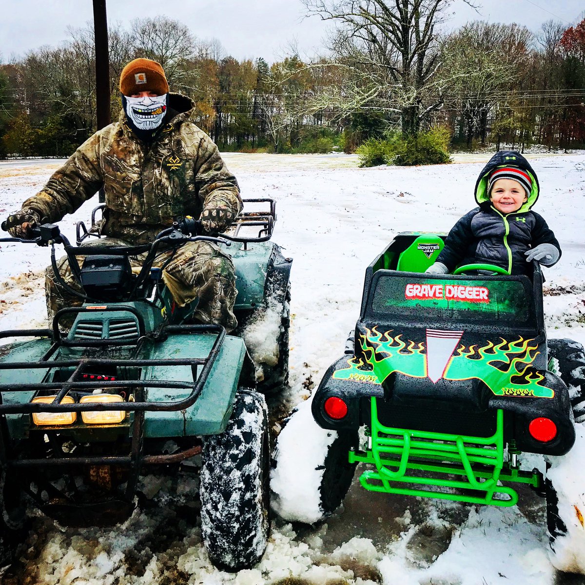 TankD61308's tweet photo. Snow storm 2018 https://t.co/v2OVnR9qne
