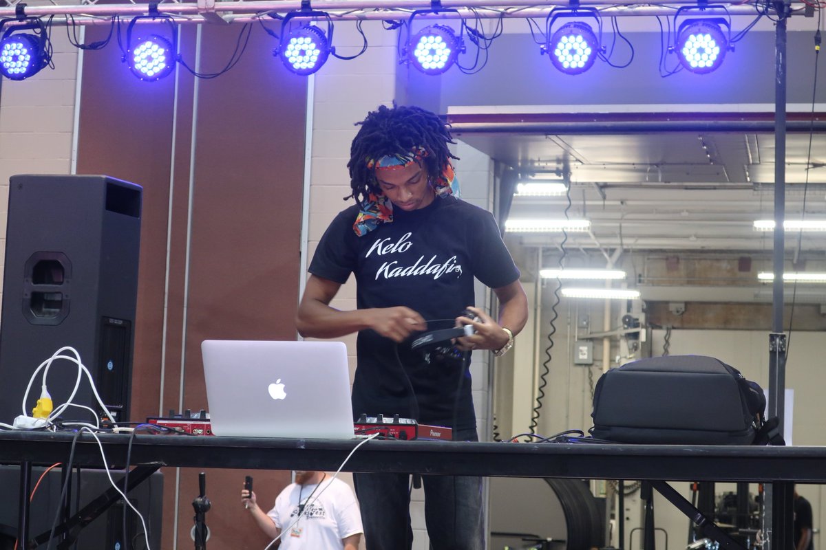 Sept 2016 Murphy's Horizon @mvzlive setting up at PG <a href="/pgeville/">PG = Pionear Group</a> for his first performance.

Sept 2018 Murphy setting up for an electrifying set at <a href="/ParksFest/">ParksFest Music Festival</a> performing w/ <a href="/Kelo_Kaddafi/">Kelo Kaddafi</a>.

PG provided many talented artists a place to learn &amp; develop. #critical 
#PGLives