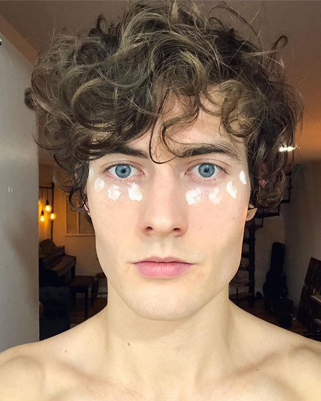 Joshknightlee's tweet photo. Keep your skin protected this winter #model2018 #skincare #blueeyes https://t.co/r7WAgFBdqg https://t.co/KC3MFYJN1J