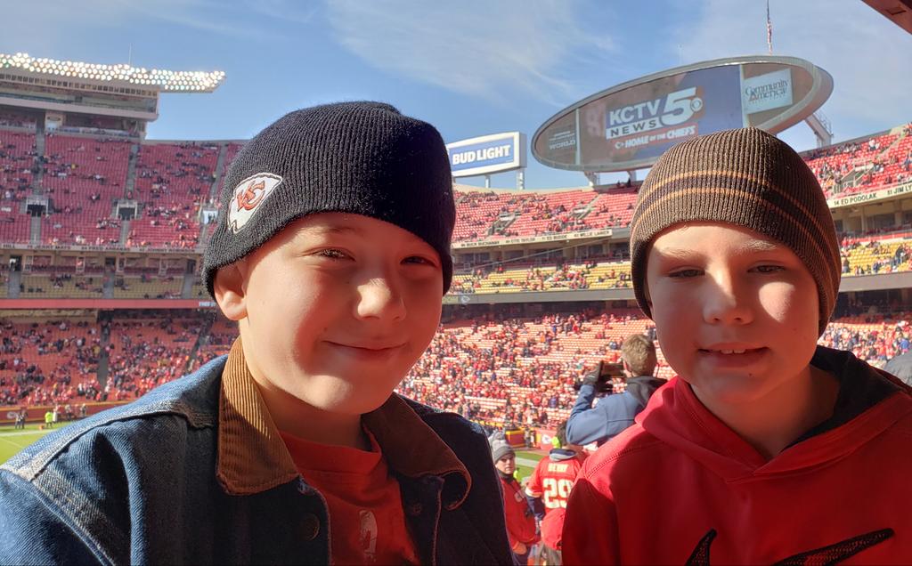 vmcgregor1's tweet photo. #ChiefsKingdom #heatingupforaWIN https://t.co/r5UDDSd7Ay