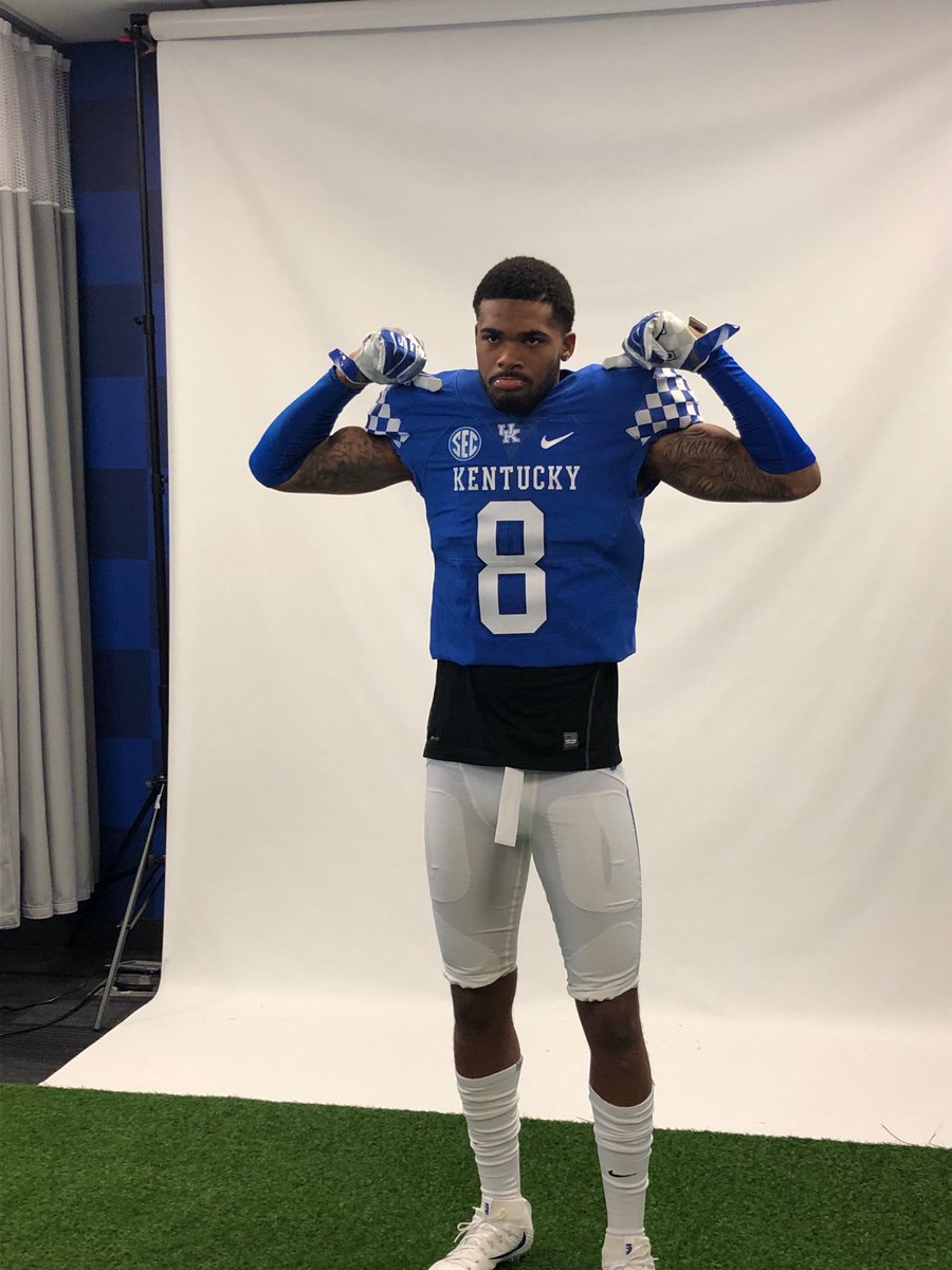Mike Minikwu (@coachminikwu) on Twitter photo Super Super proud of this young man! So many counted him out, but he keep pushing forward even against the outside & Inside noise!! Remember there's no Reset button! <a href="/JIGGOCHO_/">Jigghimself</a> Super Super proud of this young man! So many counted him out, but he keep pushing forward even against the outside & Inside noise!! Remember there's no Reset button! <a href="/JIGGOCHO_/">Jigghimself</a>