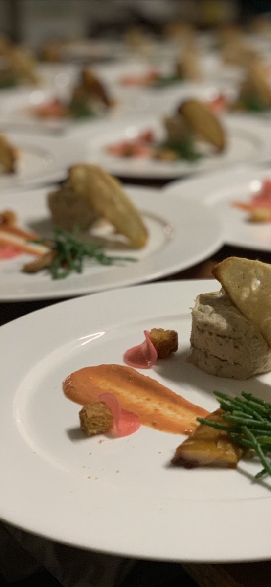 TheChefsTable3's tweet photo. Last nights starter of smoked mackerel pate, brioche, sour dough, pickled radish and samphire... yum!! https://t.co/XCdjgq0ugB