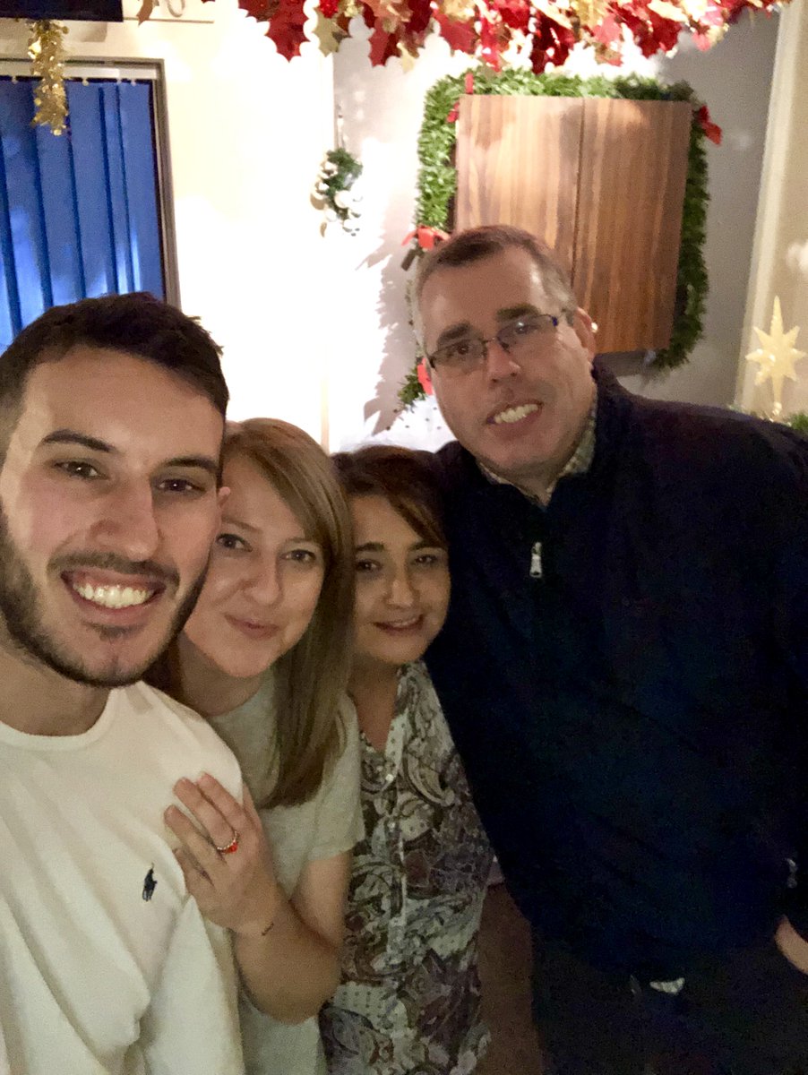 It’s looking very Christmassy at the Rocks clubhouse... 

Many thanks to <a href="/TomJaay/">Tomo / TCQC</a>, <a href="/kayles1810/">Kayleigh Lousie</a>, Julie and Adrian for putting in the hours decorating this afternoon.. we’re ready for the annual quiz next week! .. we could do with one more team of 5?!

#CelebrationSelfie ❤️🖤🎅🏽