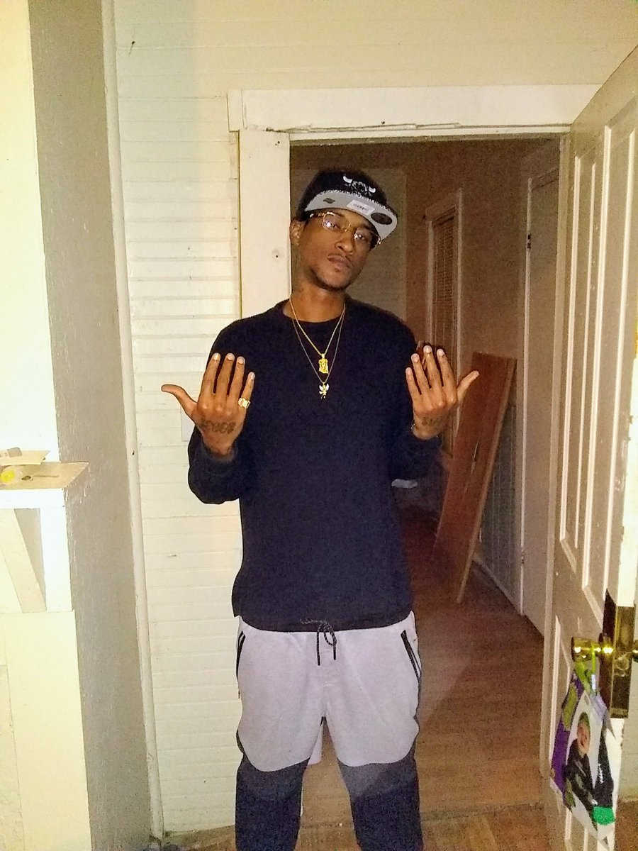 sheppda's tweet photo. Ion know why they hating. It's jus Business. https://t.co/DrDcU45MH2
