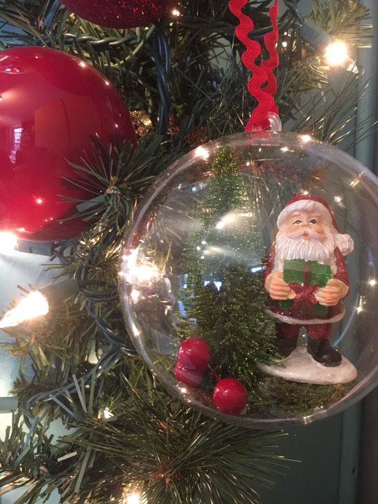BiancaSteinfeld's tweet image. Excited to share this item from my #etsy shop: Santa Claus Christmas tree ball ornament #treedecor #christmasdecor etsy.me/2E7BDMq
#christmasdecor #SantaClaus #treeornament #etsyteamunity #etsyspecialt #TMTinsta