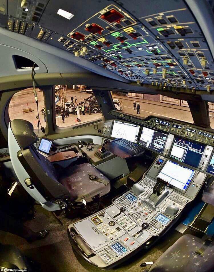 ahmedlibe97's tweet photo. AIRBUS A350 https://t.co/IIxP75ZRdD