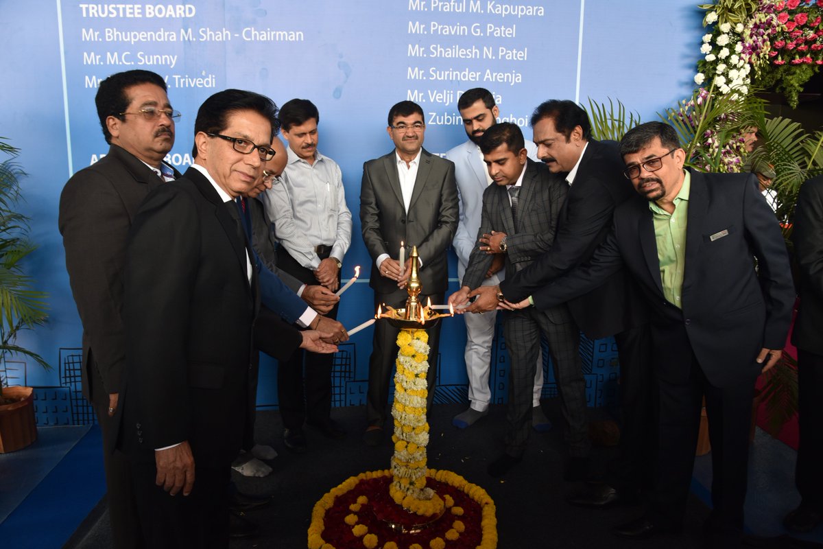 CredaiBanm's tweet photo. CREDAI BANM 19th Mega Property Exhibition 2018
Inauguration Ceremony
#credaibanm
#CRBANMPropertyExpo https://t.co/hsdpHiOSqq