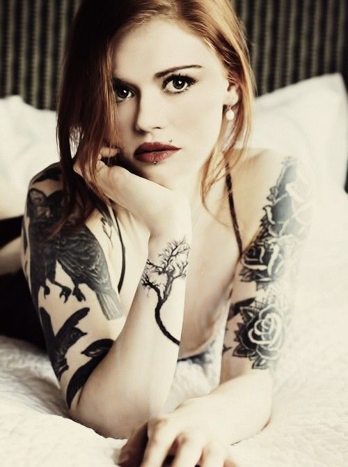 BangMyBongos's tweet image. #New Lydia Martin 

Rocker

Drummer

Sassy, yet sophisticated 

Ships with chem 

Alter of #Scream