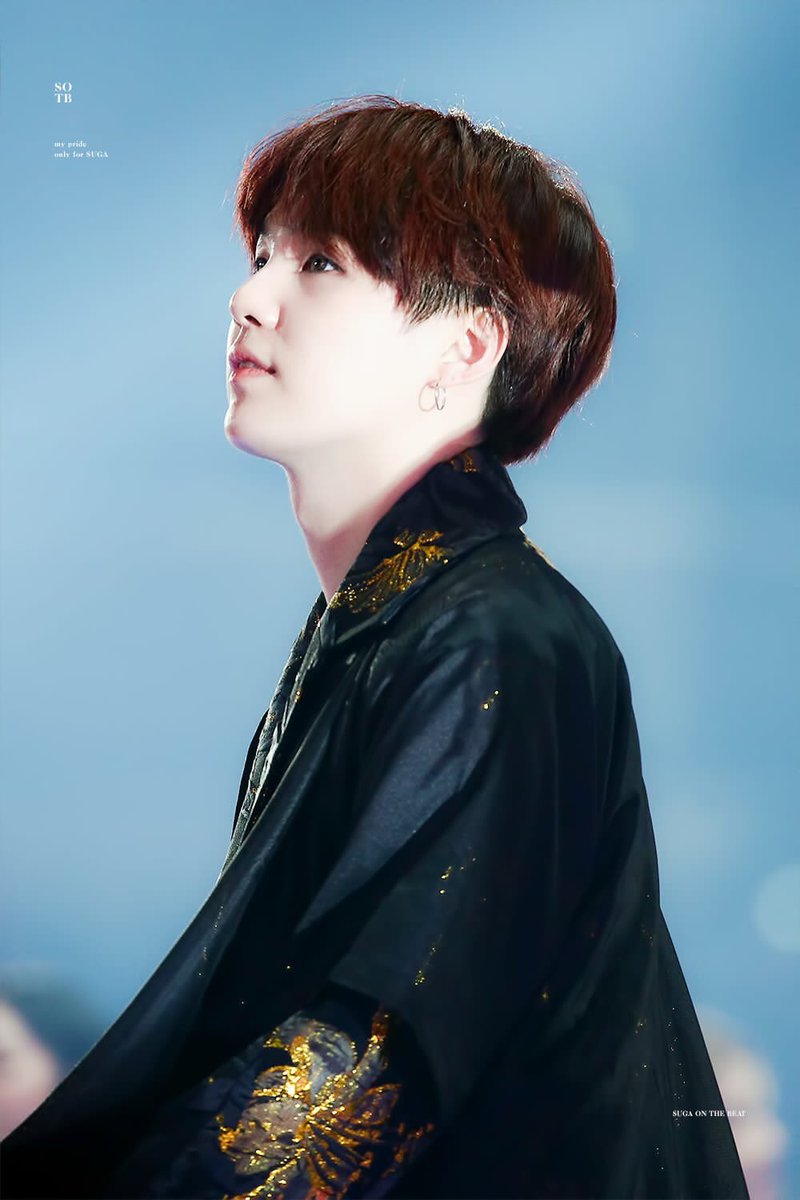 Twotwos22's tweet photo. I need a thread for myself @BTS_twt https://t.co/VSVXl1FJdh
