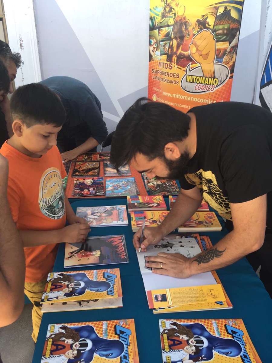 ElNautilusEd's tweet photo. Como editorial entendemos lo que los niña/os quieren leer y @atomica_comic , de @sergioamira , fue una excelente oportunidad para estimular su gusto por la lectura y conocer el proceso de creación de un cómic en las palabras del autor 🗯 https://t.co/8k2Op2ypux