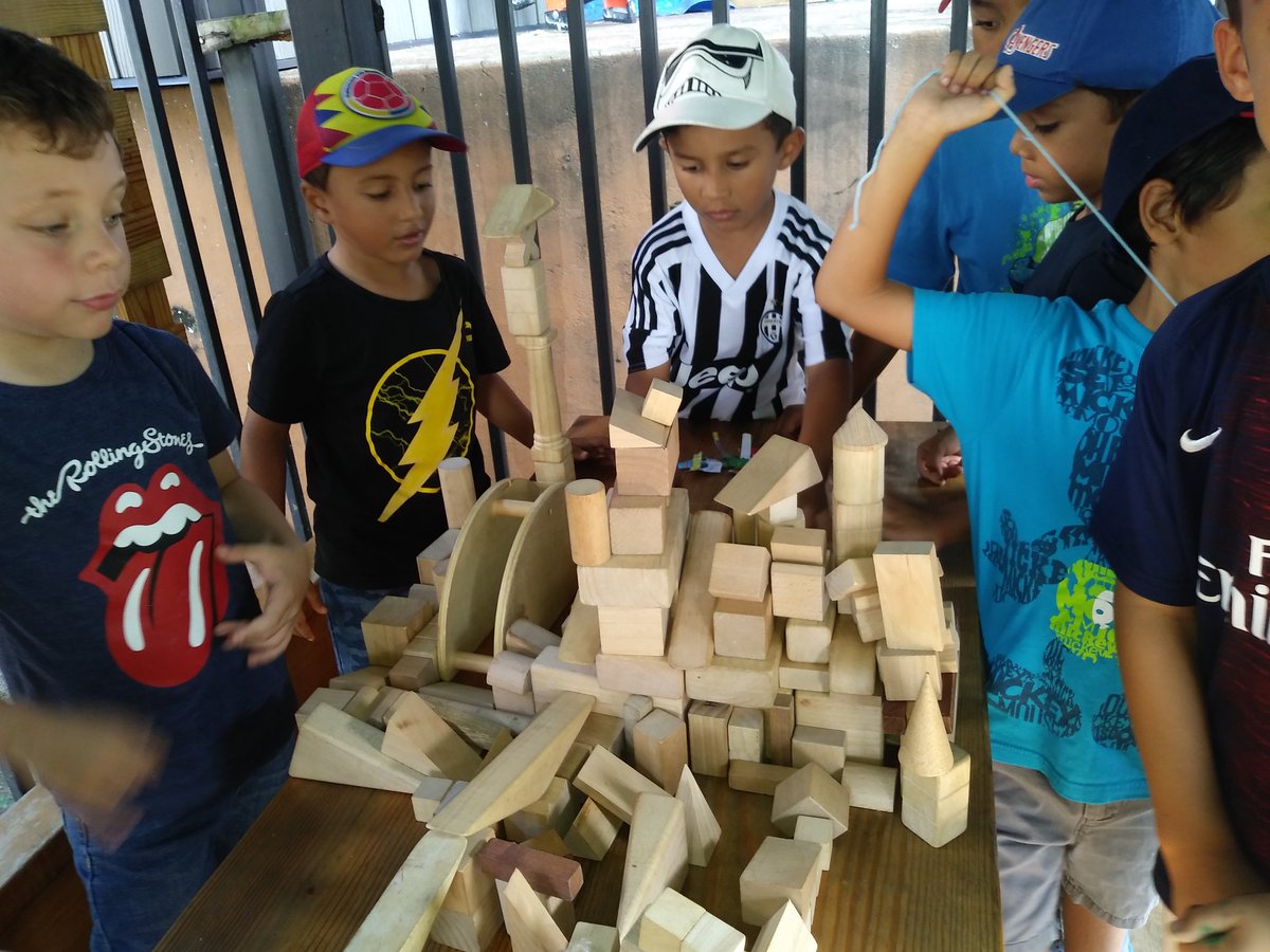 ErinFoxmann's tweet photo. Our elementary student leadership team played with other students to diversify recess activities for a block building bonanza! Next plans in December by Ss are Mathmania challenges, poetry or monologue recitation, and dance party.
#BeAmbitious @tenaciouslypyp https://t.co/a1dznKimG1
