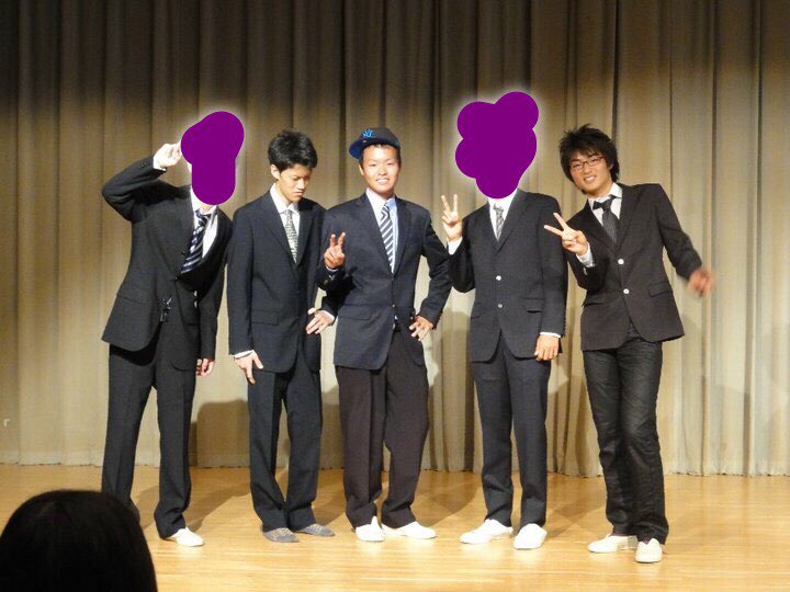 magicstella2's tweet photo. 霜降り明星M1優勝おめでとうございます！！高校の時に一緒にアカペラした時の写真投下しときます笑 https://t.co/sjBmIpsByc