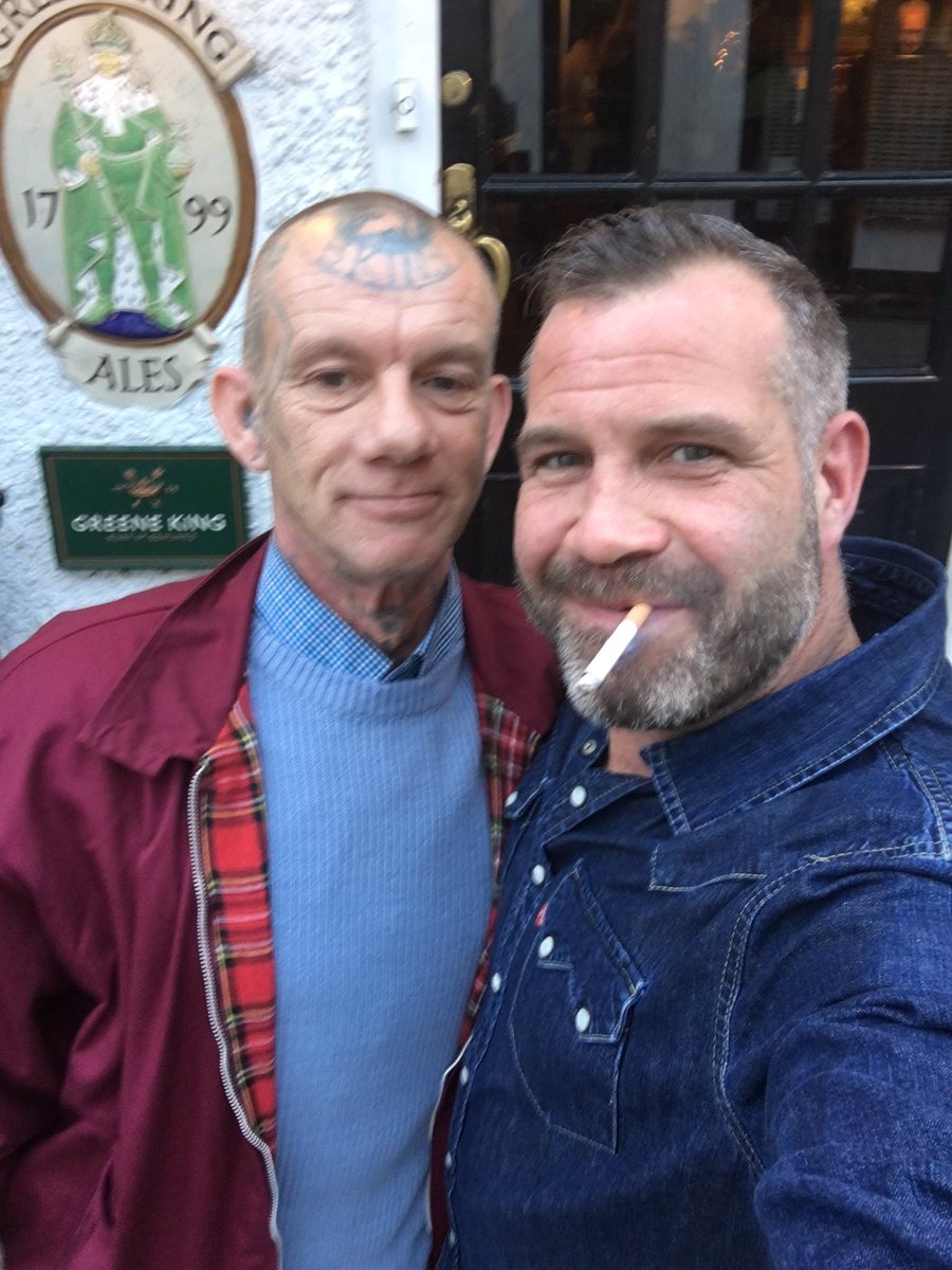 StuartKray's tweet image. Look who I bumped @VenusMongTrap