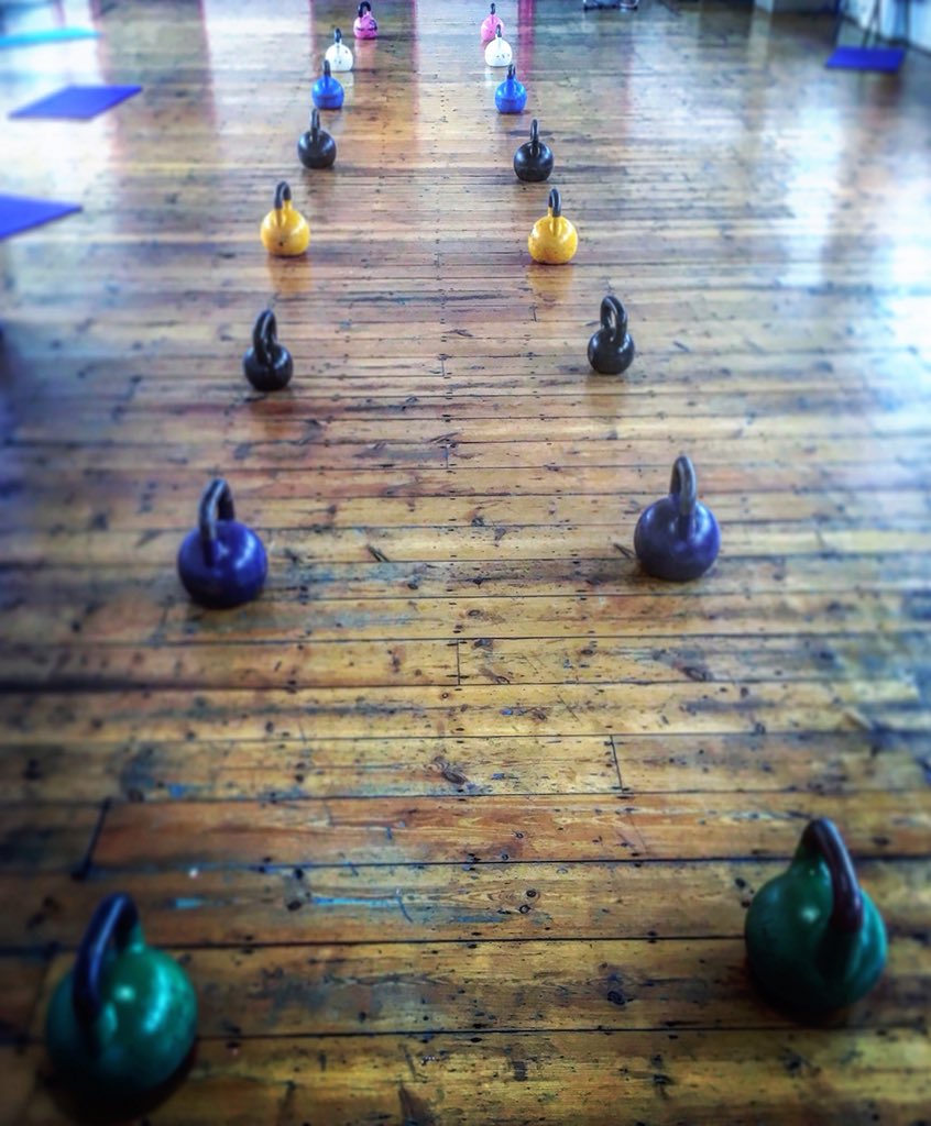 BootcampKernow's tweet photo. Ladder training, pyramids and accumulators with double loaded deadlifts, floor cleans and ground start swings at this mornings strength session.

#StrengthCamp 💪 https://t.co/Cpme6T28DH